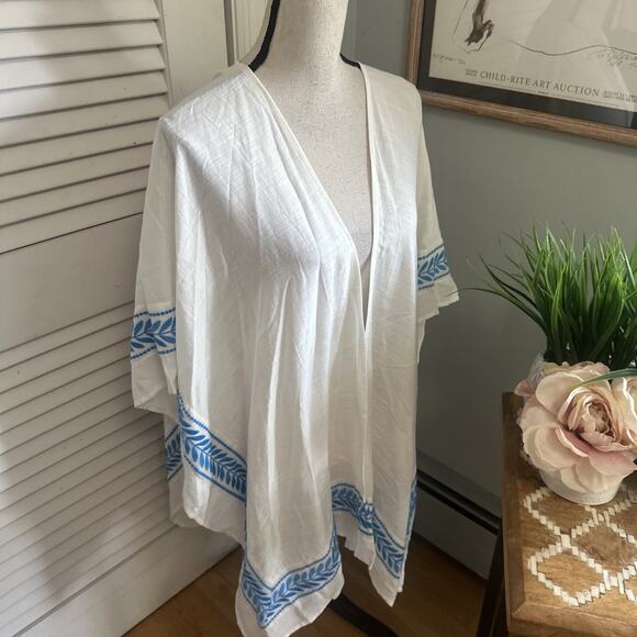 ANN TAYLOR Kimono Womens One Size White Blue Embroidered Shawl Bohemian - Picture 4 of 10